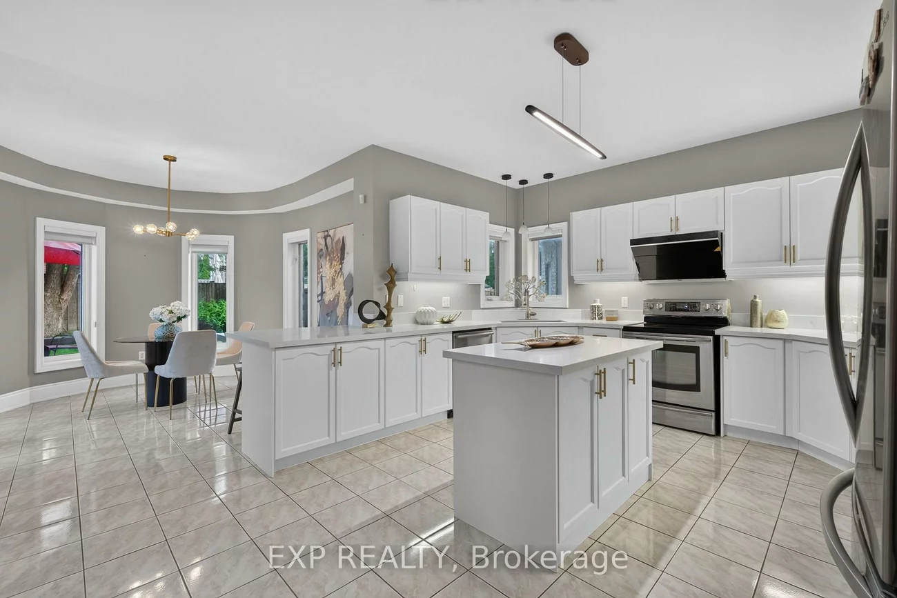 735, Foxcroft, Stonehaven-Wyndham, Newmarket