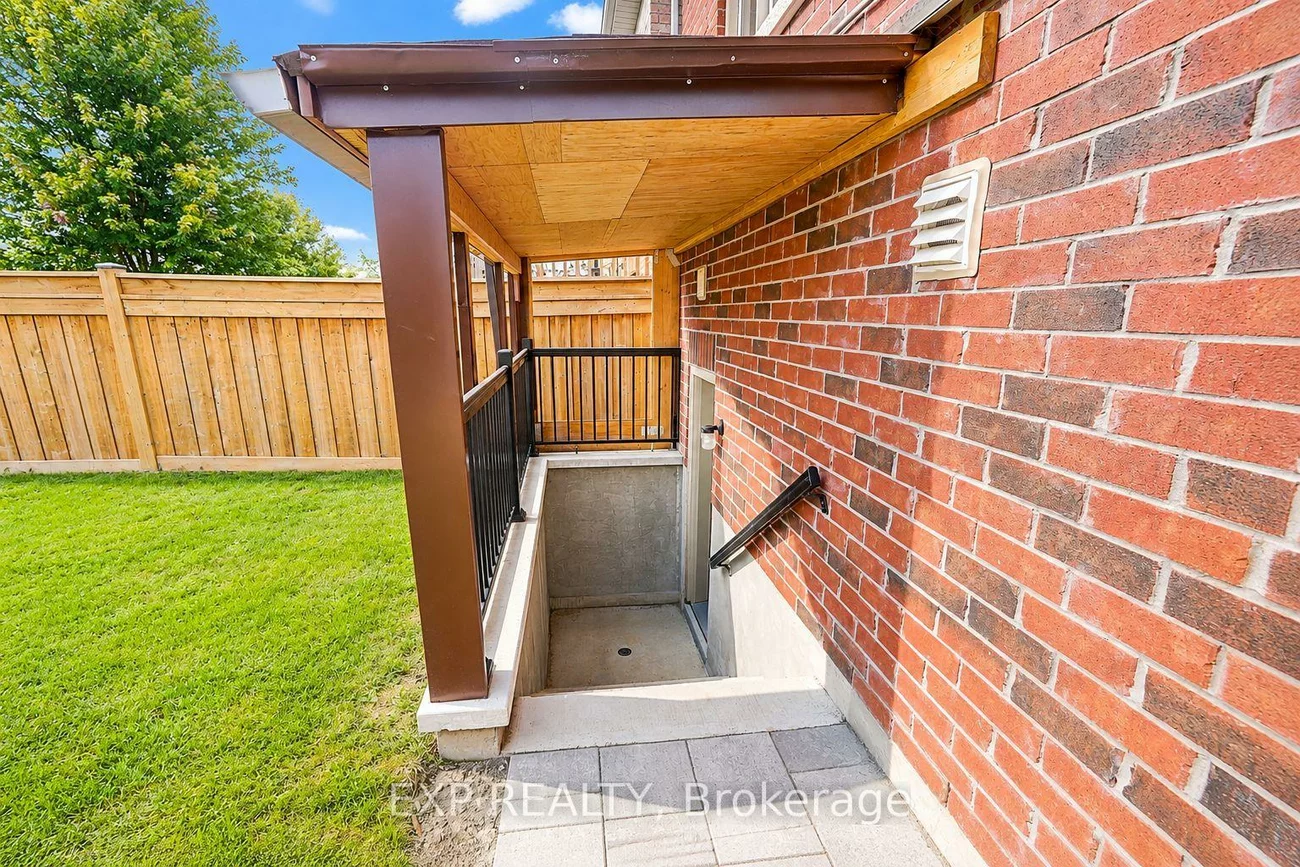 574, Sweetwater, Glenway Estates, Newmarket