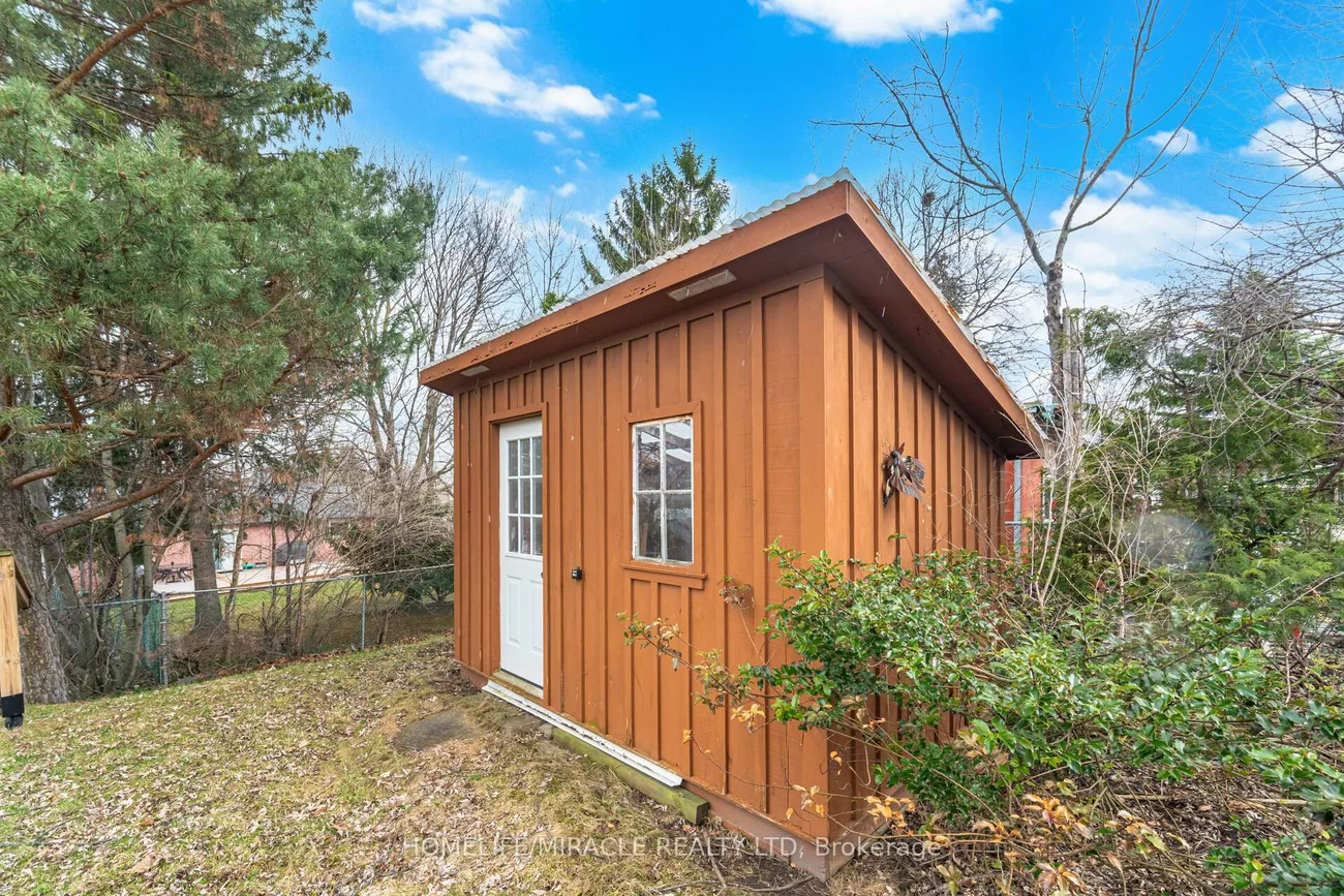 413, Terry, Central Newmarket, Newmarket