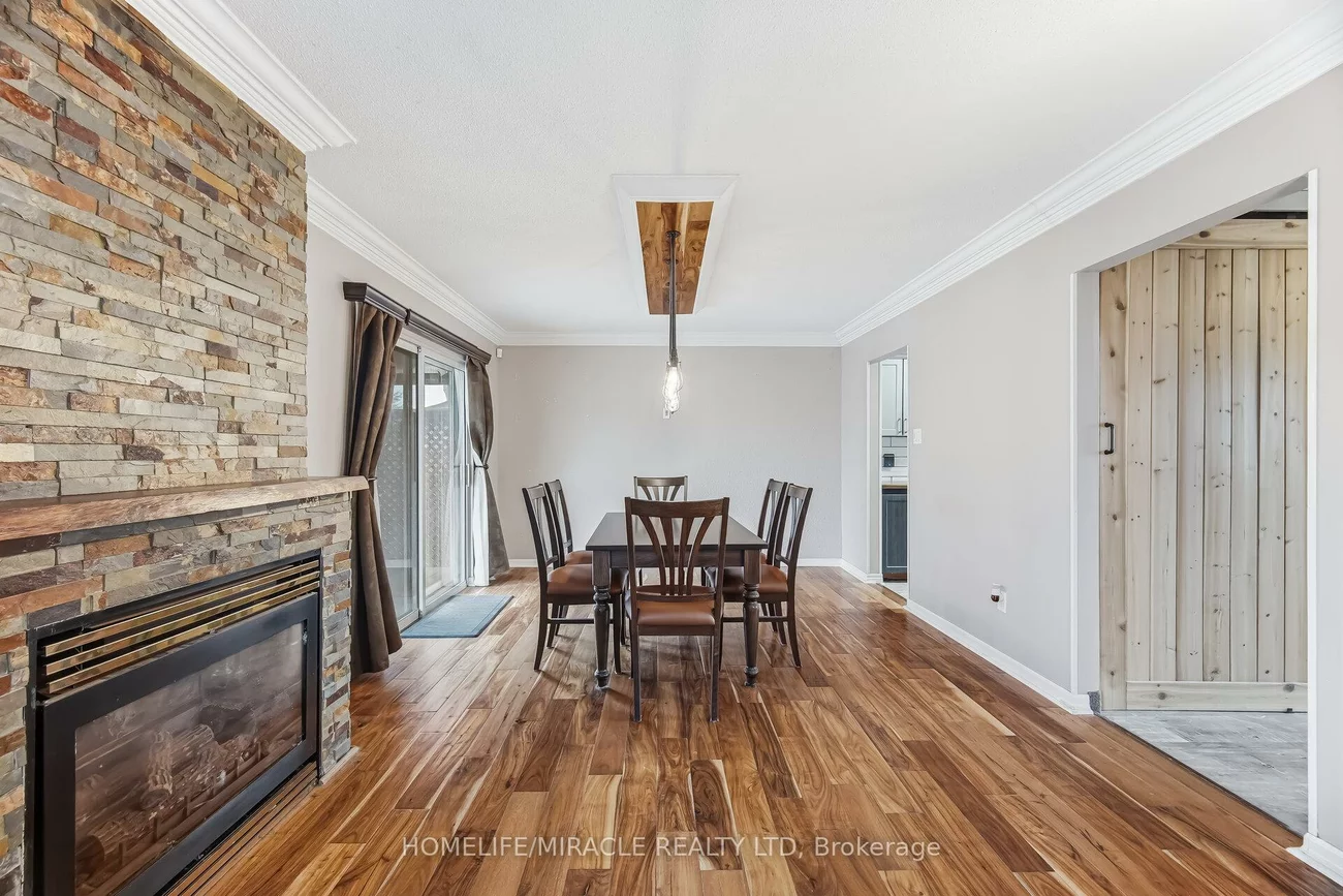 413, Terry, Central Newmarket, Newmarket