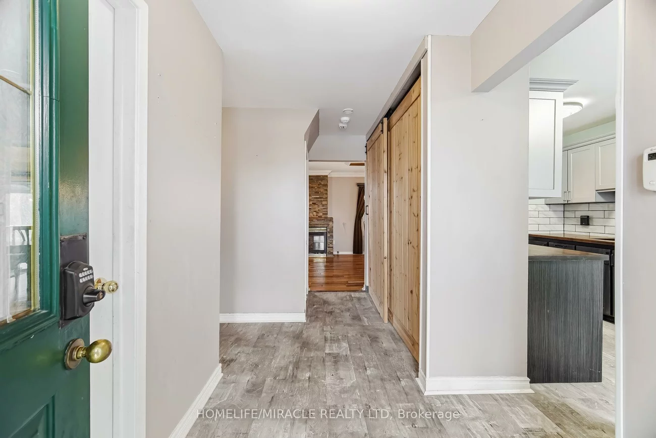 413, Terry, Central Newmarket, Newmarket