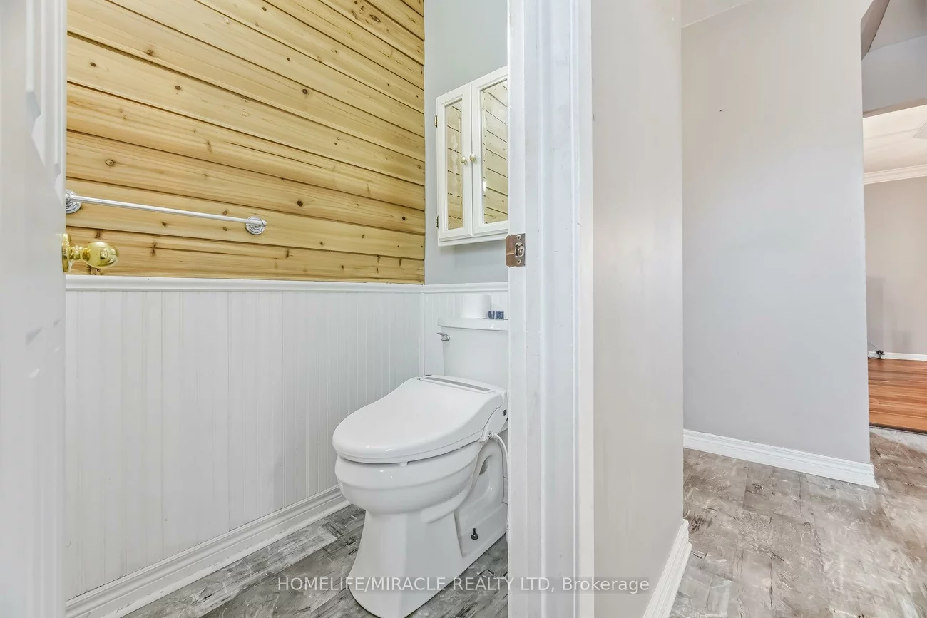 413, Terry, Central Newmarket, Newmarket