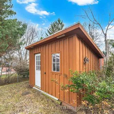 413, Terry, Central Newmarket, Newmarket