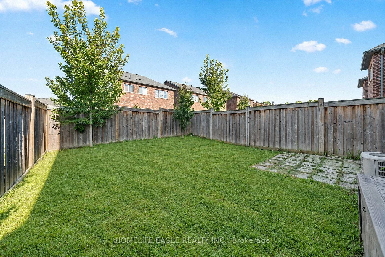 746, Yarfield, Glenway Estates, Newmarket