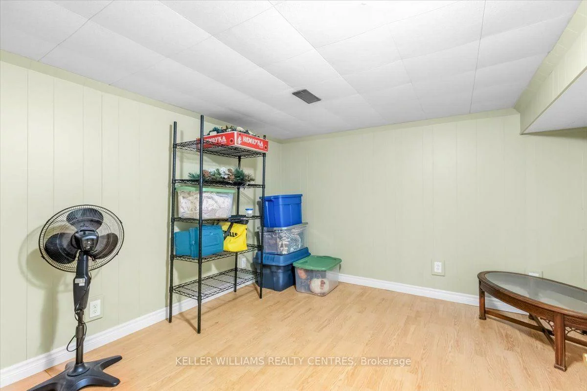 228, Kathryn, Central Newmarket, Newmarket