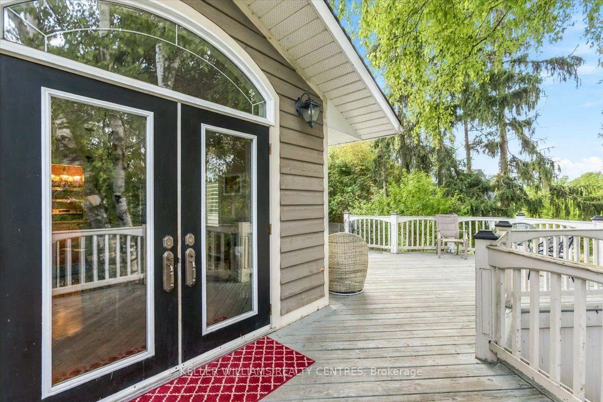 228, Kathryn, Central Newmarket, Newmarket