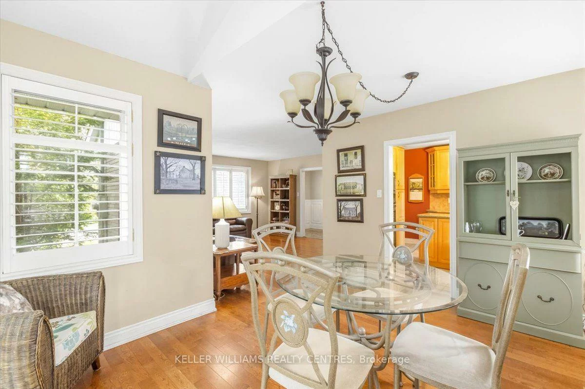 228, Kathryn, Central Newmarket, Newmarket