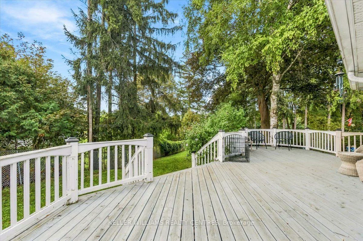 228, Kathryn, Central Newmarket, Newmarket
