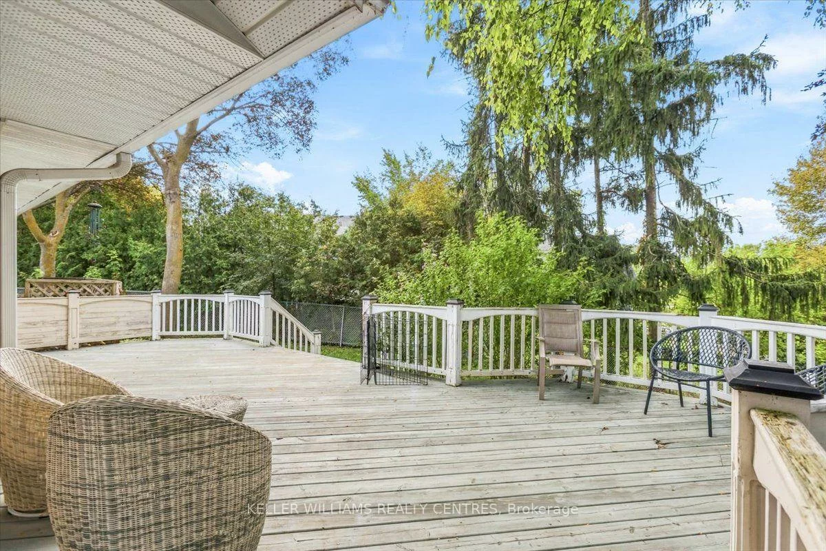 228, Kathryn, Central Newmarket, Newmarket