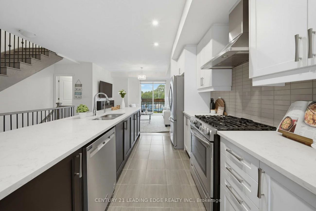 332, Laplante, Summerhill Estates, Newmarket