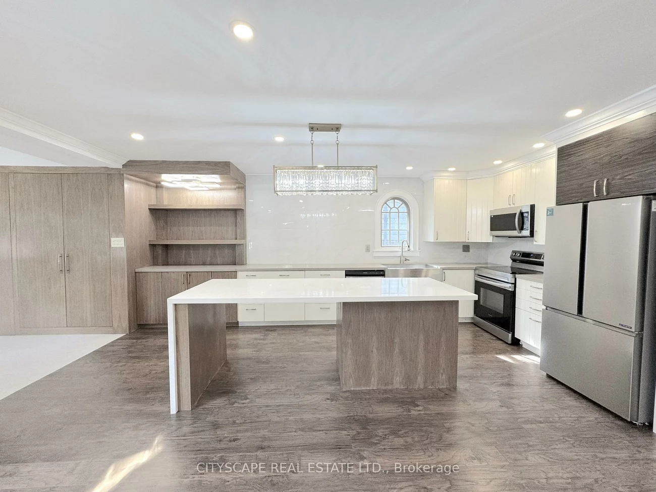 60, Hillview, Bristol-London, Newmarket