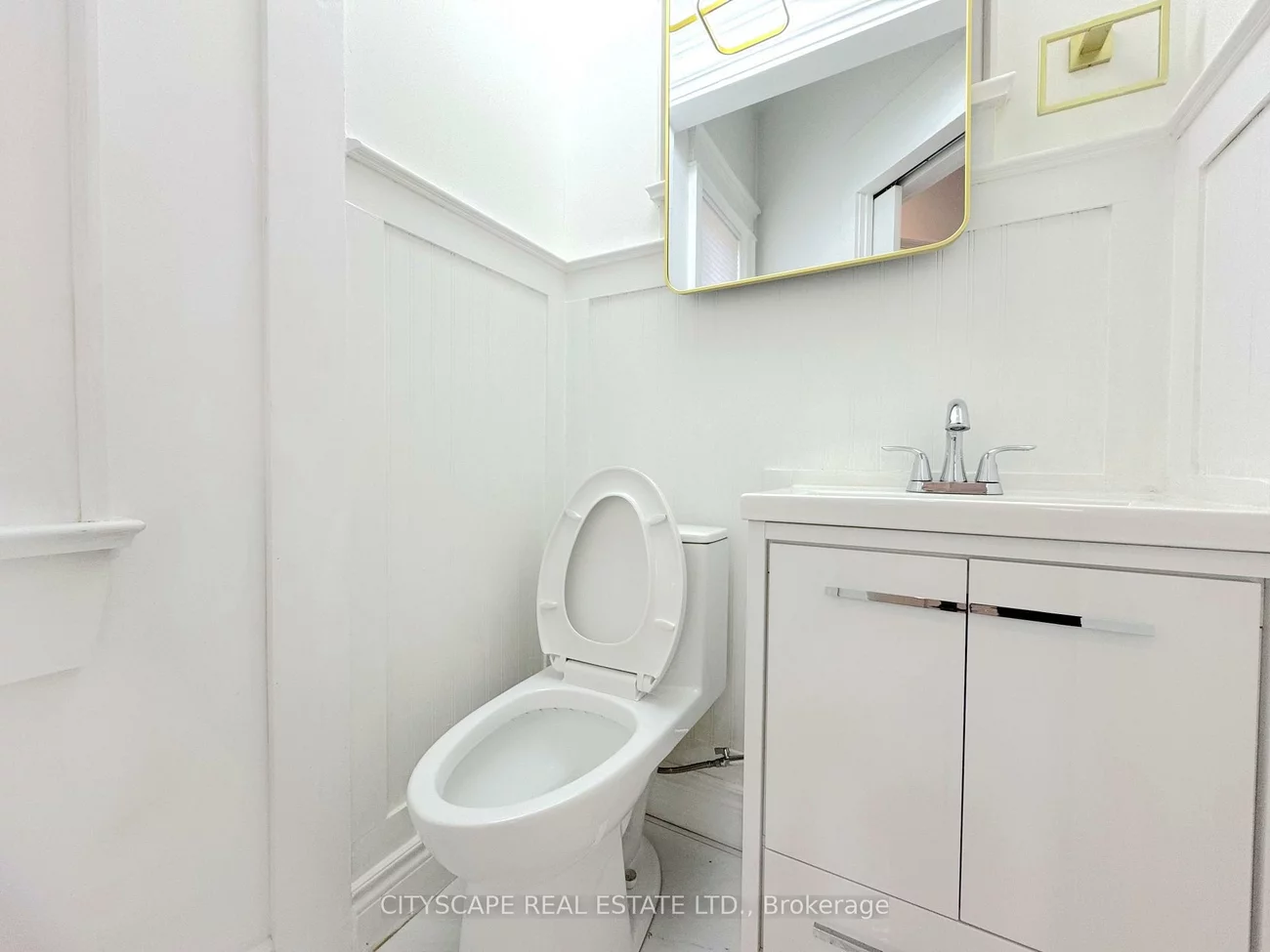 60, Hillview, Bristol-London, Newmarket
