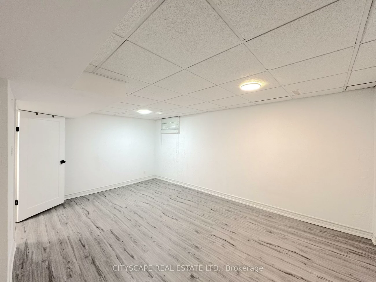 60, Hillview, Bristol-London, Newmarket