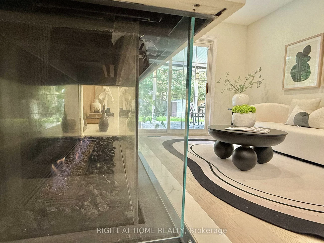 315, Roywood, Central Newmarket, Newmarket