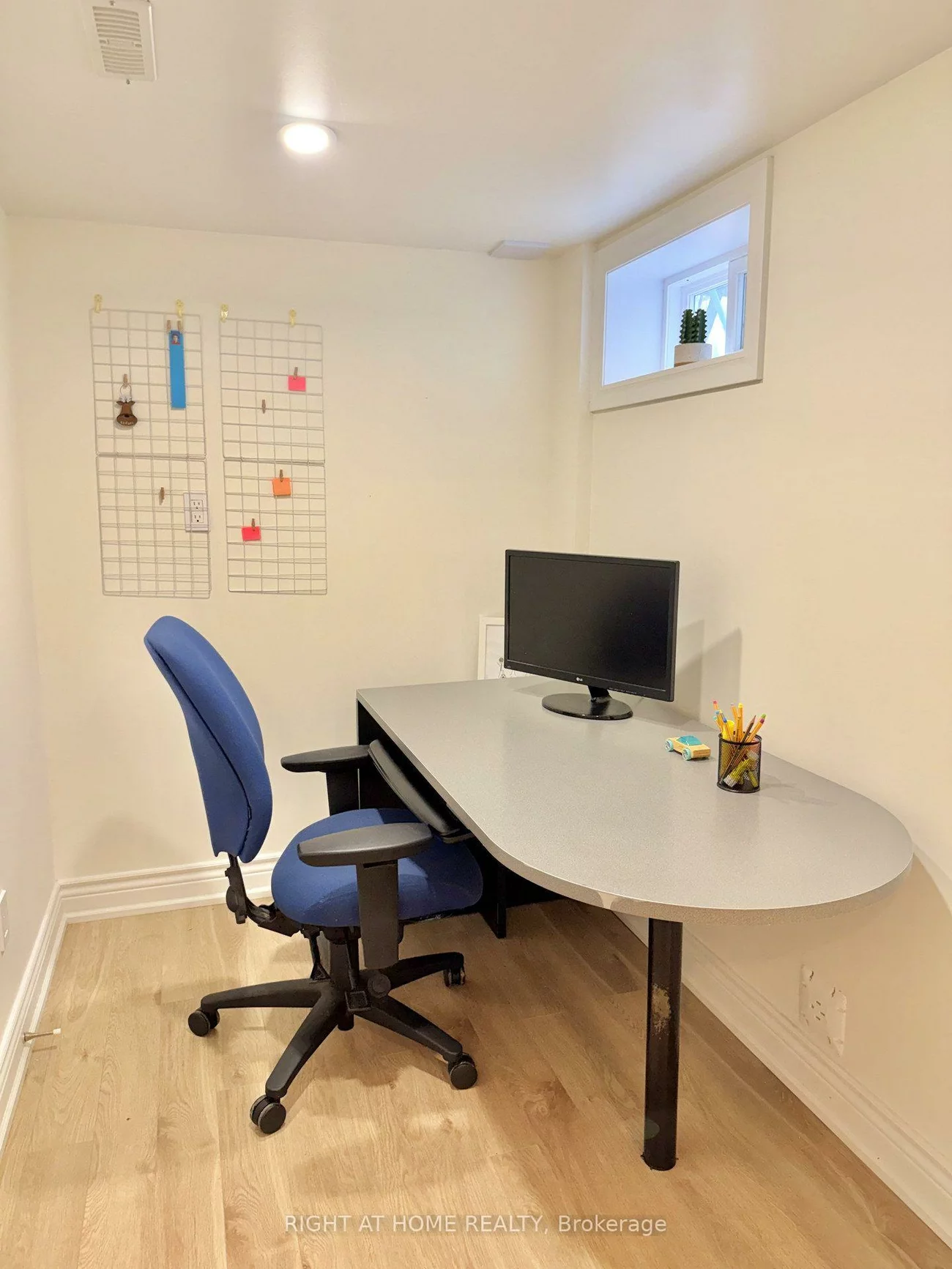 315, Roywood, Central Newmarket, Newmarket