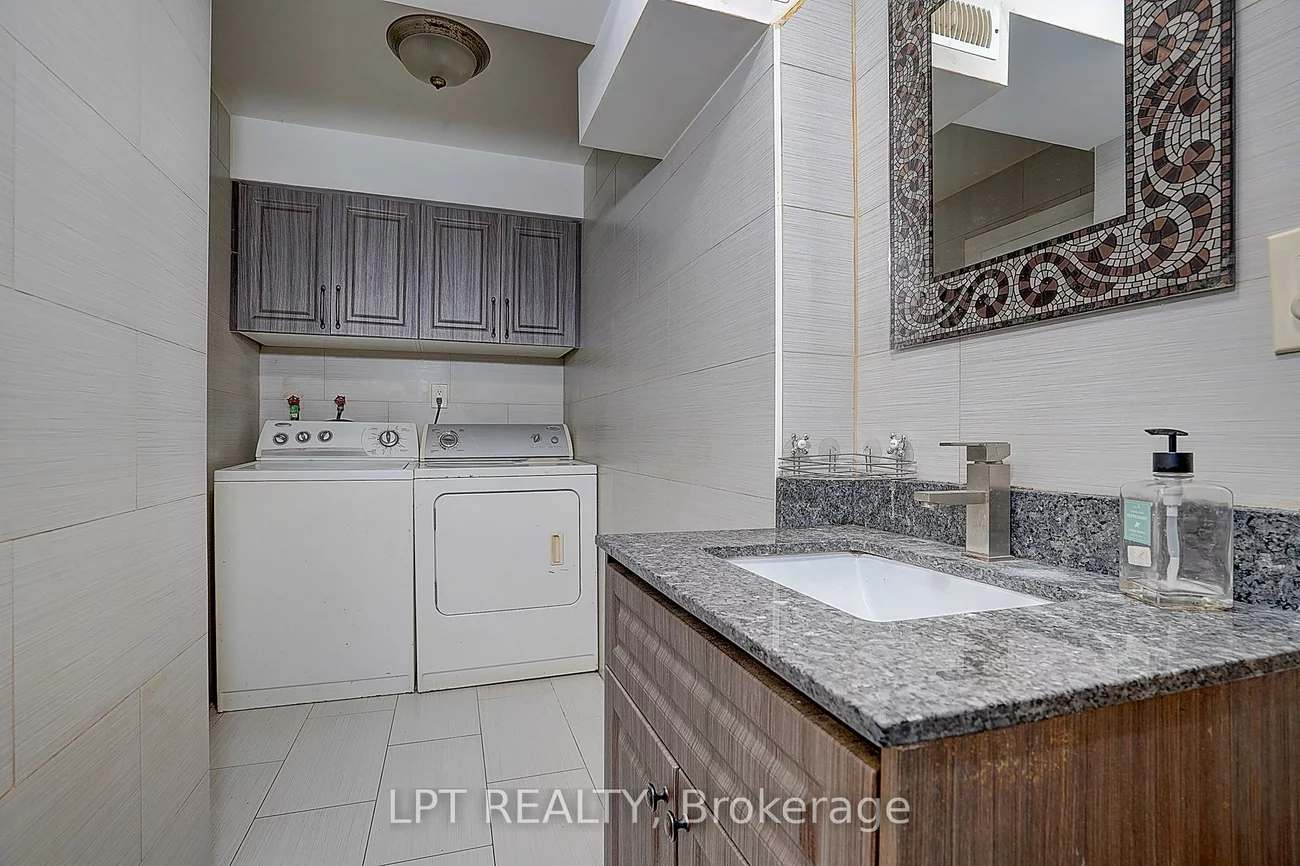 1168, McTavish, Stonehaven-Wyndham, Newmarket
