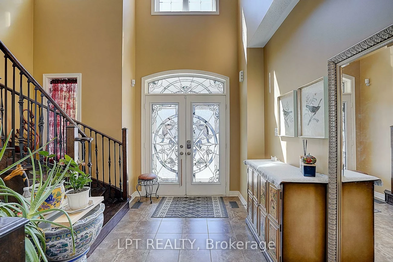 1168, McTavish, Stonehaven-Wyndham, Newmarket