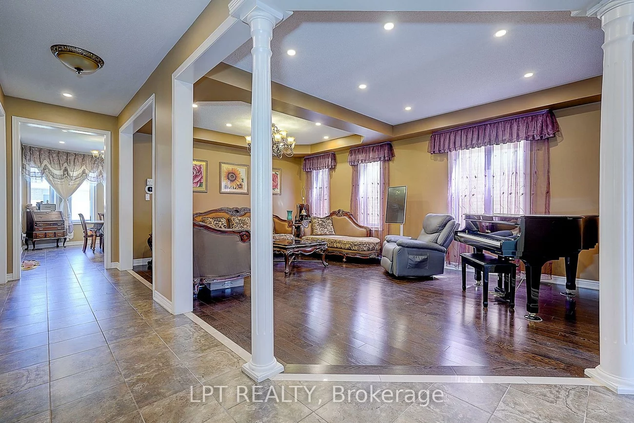 1168, McTavish, Stonehaven-Wyndham, Newmarket