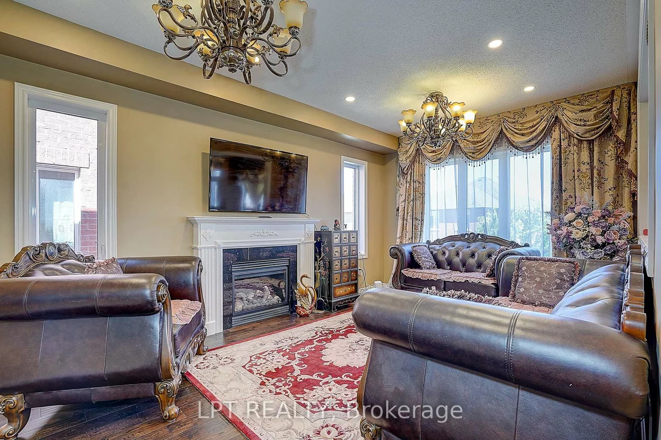 1168, McTavish, Stonehaven-Wyndham, Newmarket