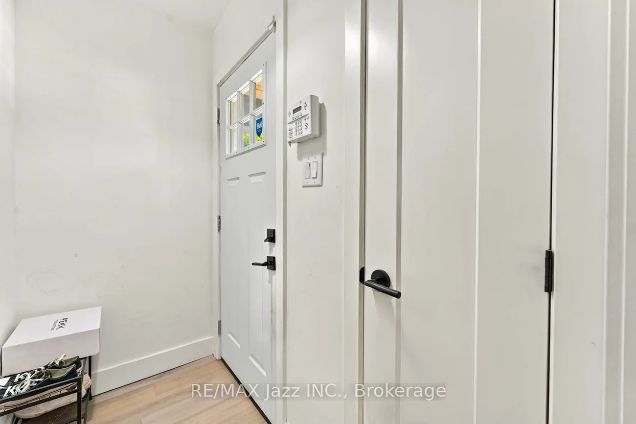 388, Eagle, Central Newmarket, Newmarket