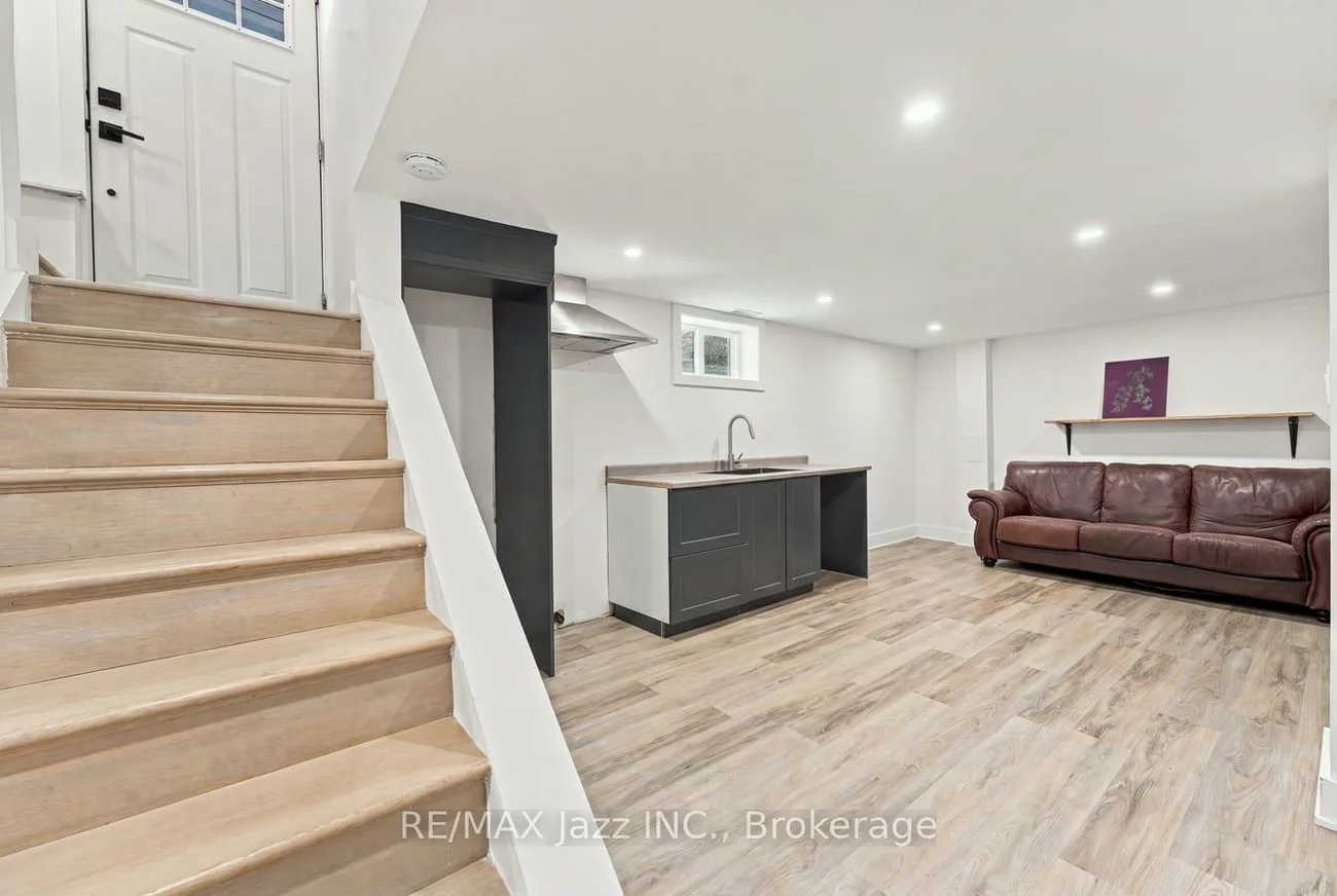 388, Eagle, Central Newmarket, Newmarket