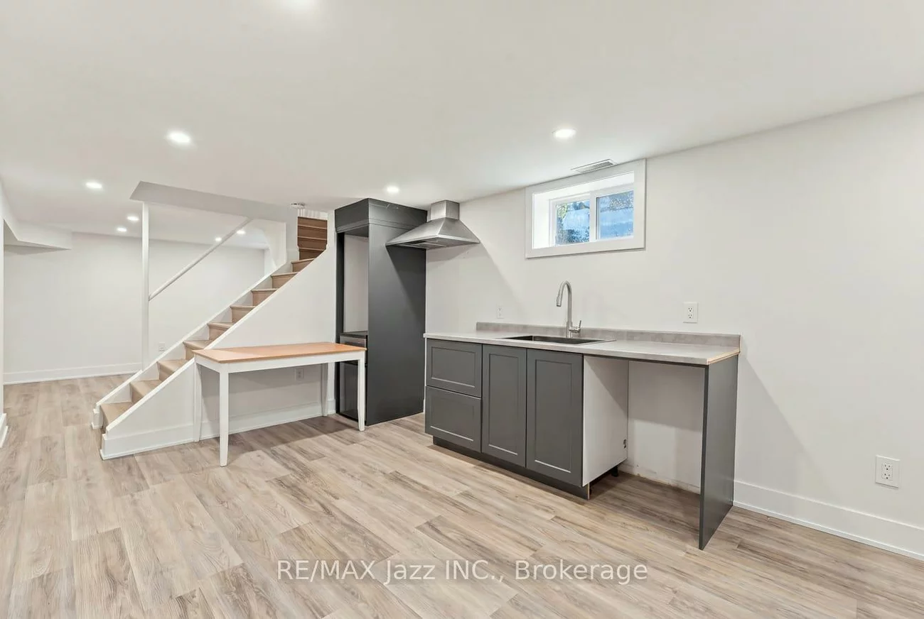 388, Eagle, Central Newmarket, Newmarket