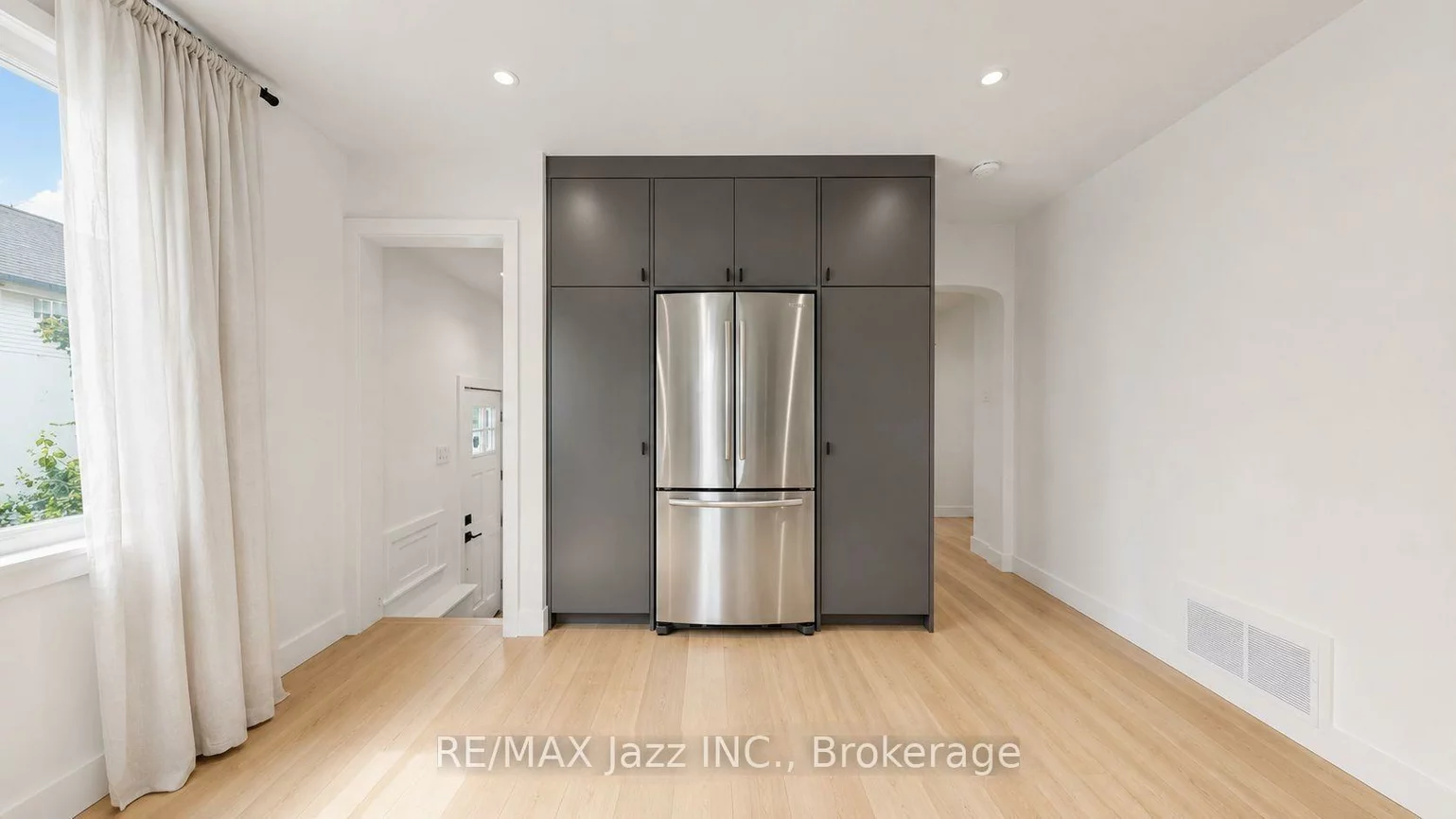 388, Eagle, Central Newmarket, Newmarket