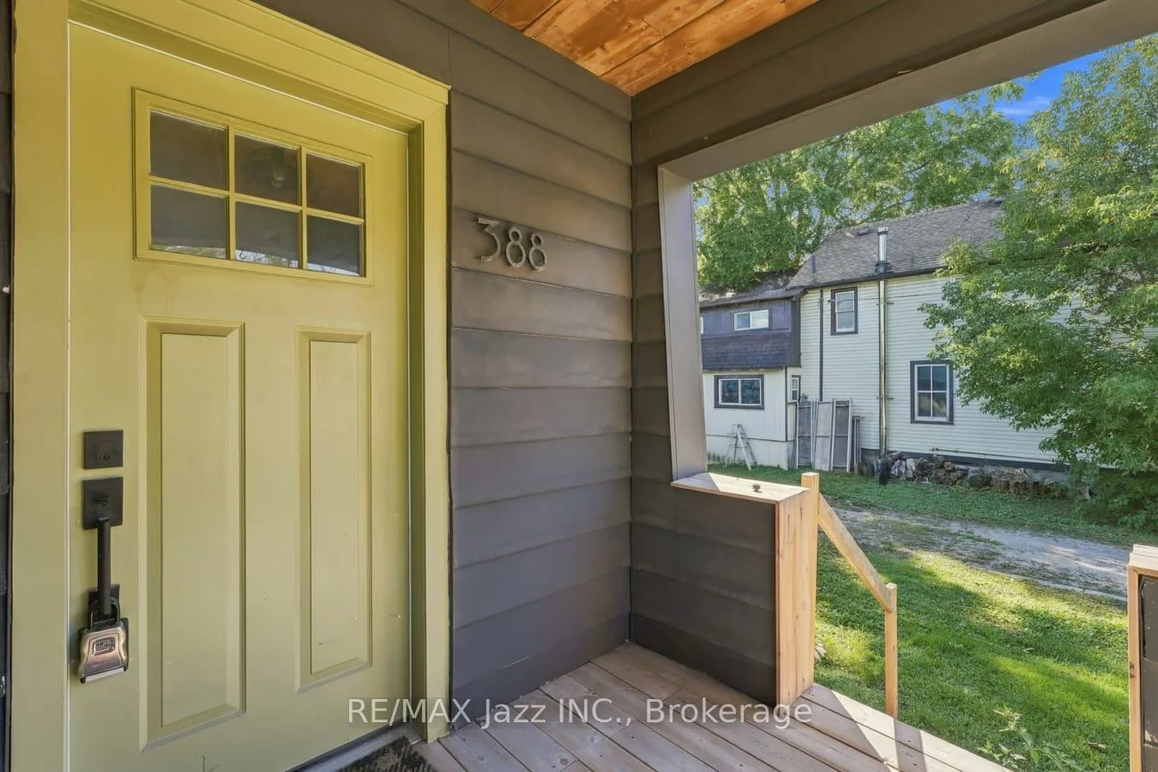 388, Eagle, Central Newmarket, Newmarket