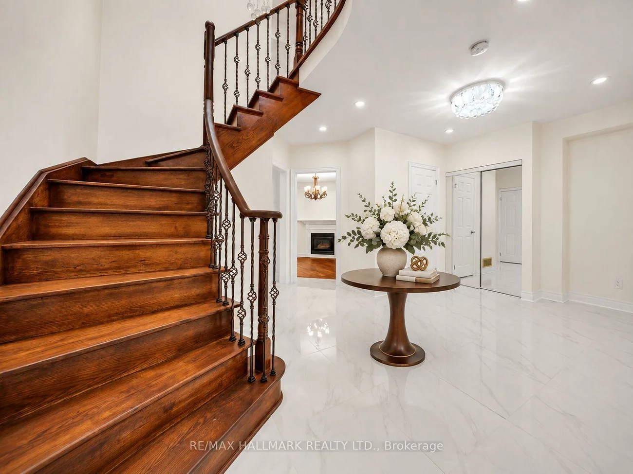 872, Hilton, Stonehaven-Wyndham, Newmarket