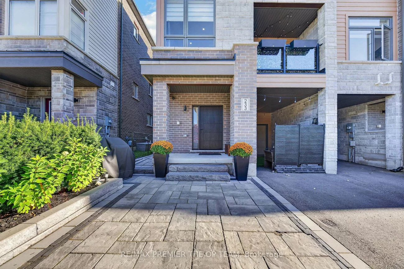 233, Vivant, Woodland Hill, Newmarket