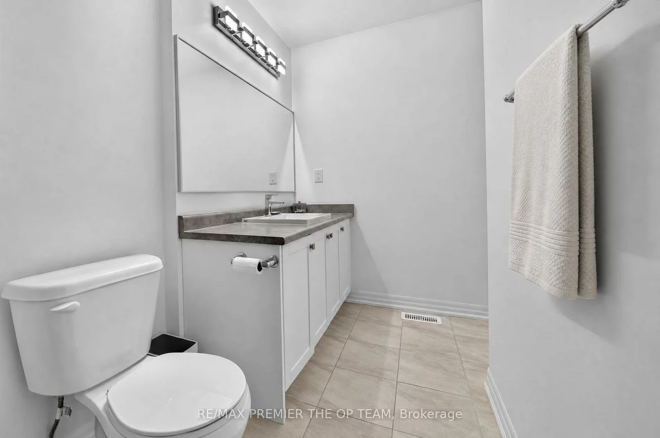 233, Vivant, Woodland Hill, Newmarket