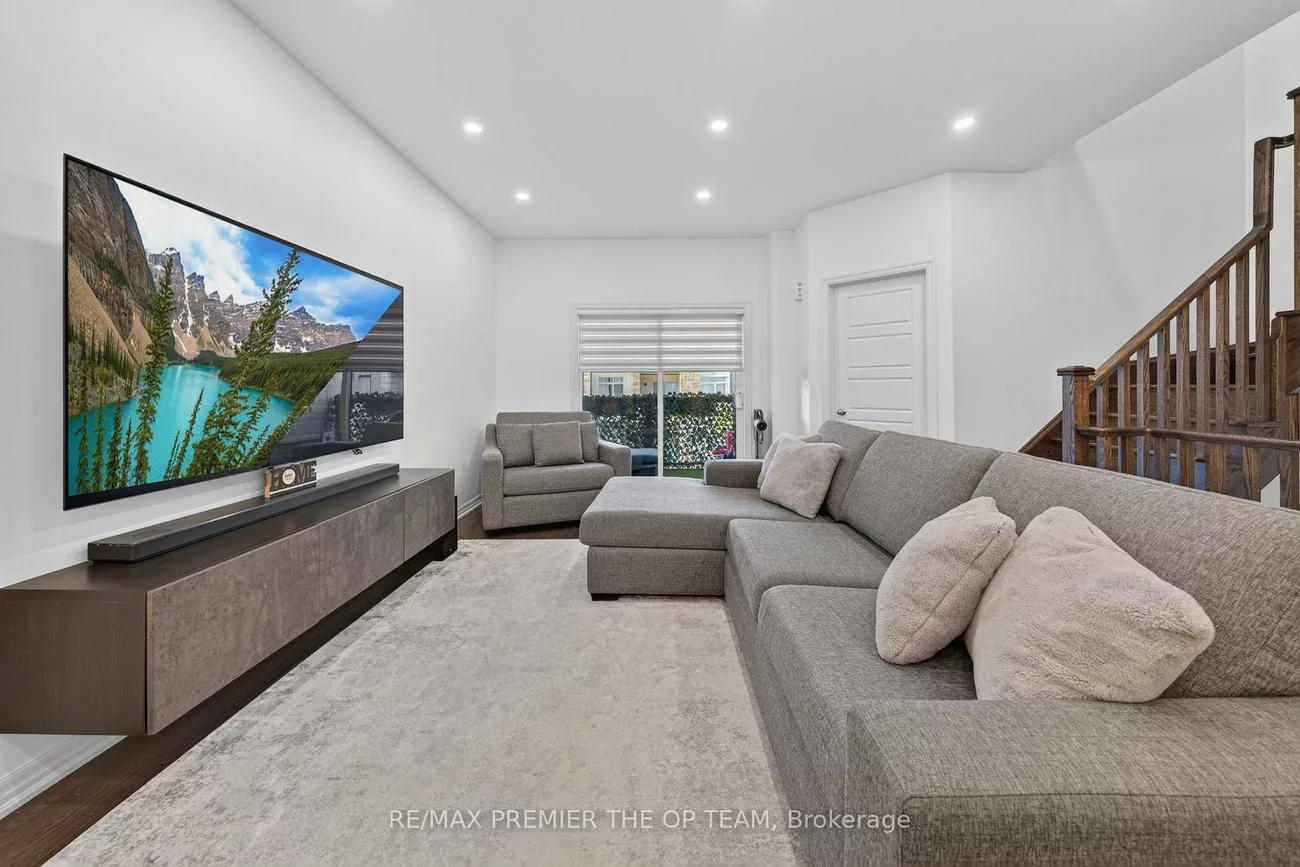233, Vivant, Woodland Hill, Newmarket