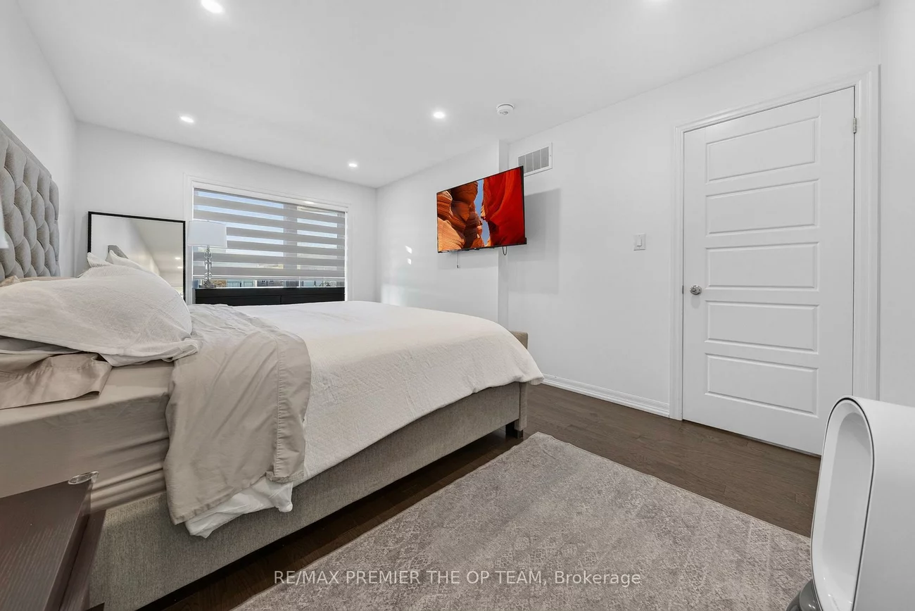 233, Vivant, Woodland Hill, Newmarket