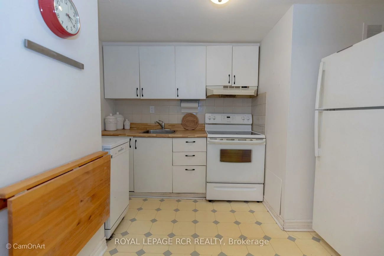364, Dixon, Central Newmarket, Newmarket