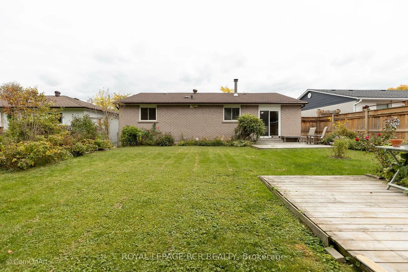 364, Dixon, Central Newmarket, Newmarket