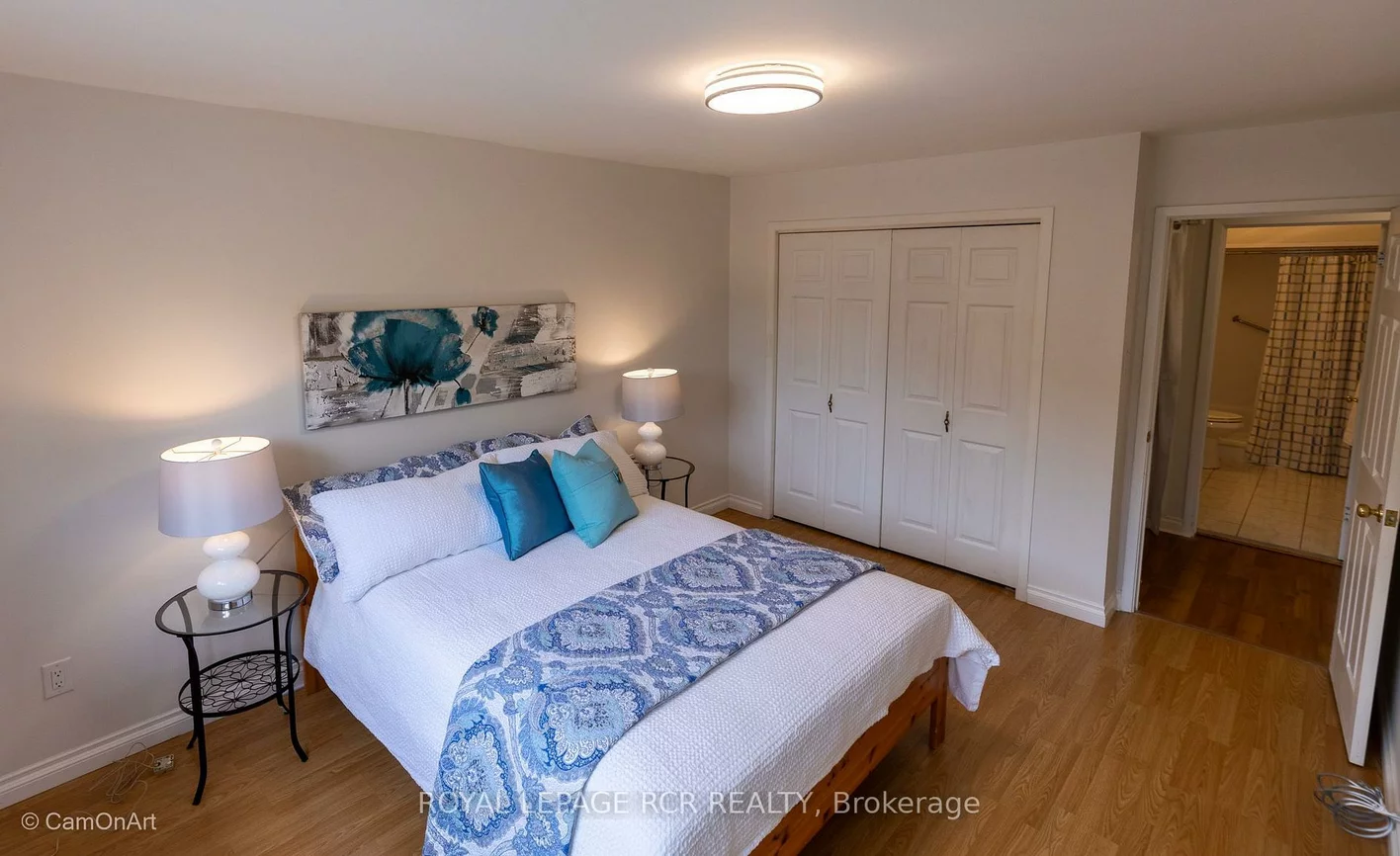 364, Dixon, Central Newmarket, Newmarket