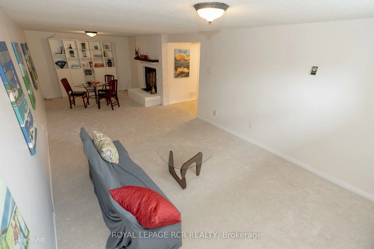 364, Dixon, Central Newmarket, Newmarket