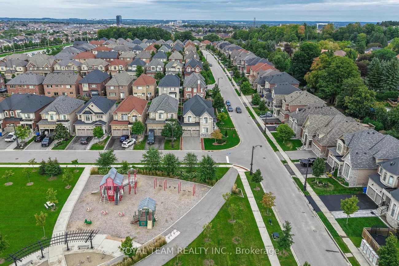636, Mcgregor Farm, Glenway Estates, Newmarket