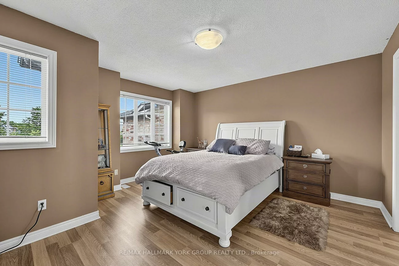 620, Bondi, Gorham-College Manor, Newmarket