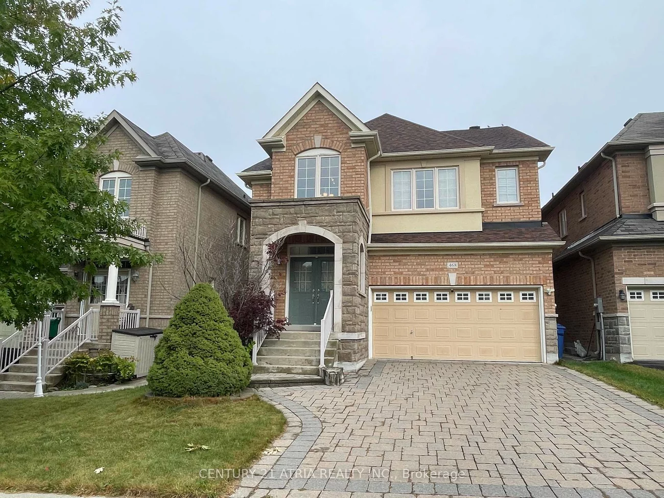 468, Kwapis, Woodland Hill, Newmarket