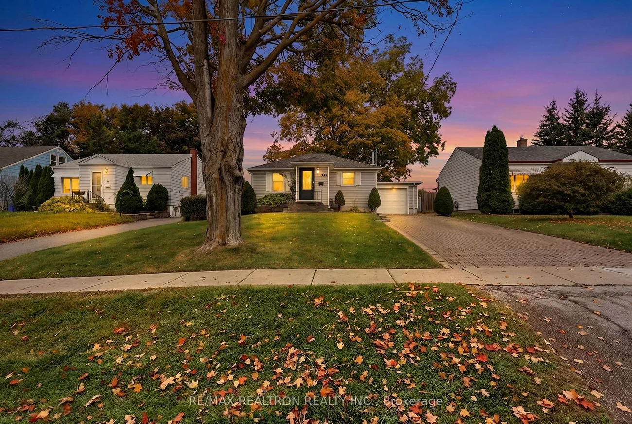 250, Helmer, Central Newmarket, Newmarket