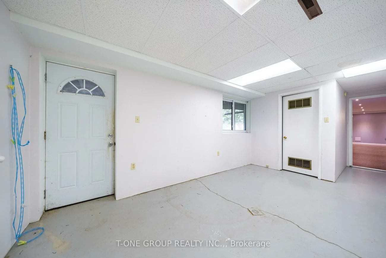 70, Hamilton, Huron Heights-Leslie Valley, Newmarket