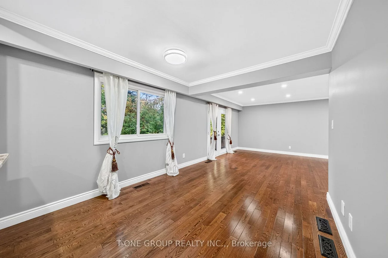 70, Hamilton, Huron Heights-Leslie Valley, Newmarket