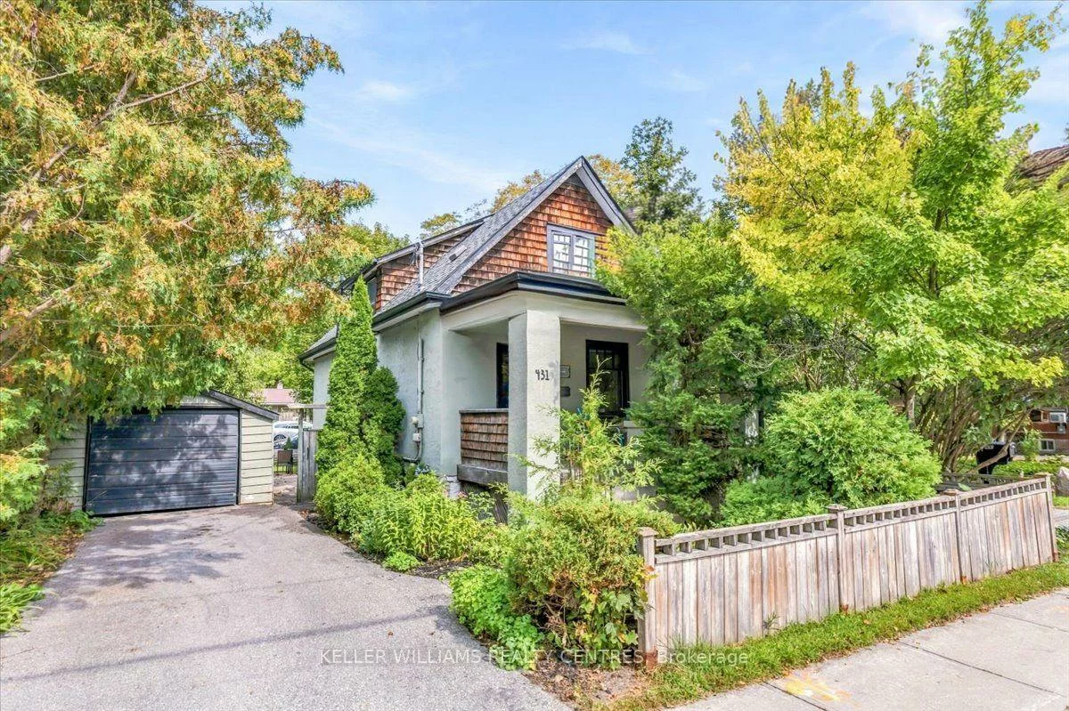 431, Eagle, Central Newmarket, Newmarket