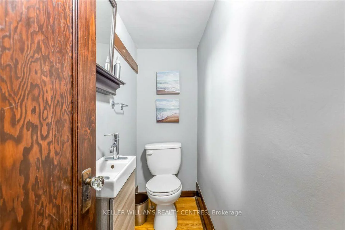 431, Eagle, Central Newmarket, Newmarket
