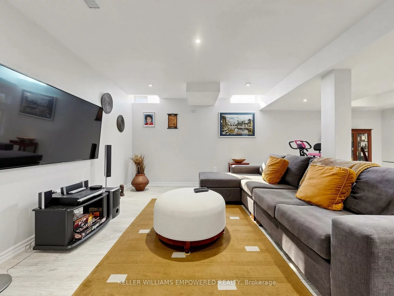 203, Chilcott, Woodland Hill, Newmarket