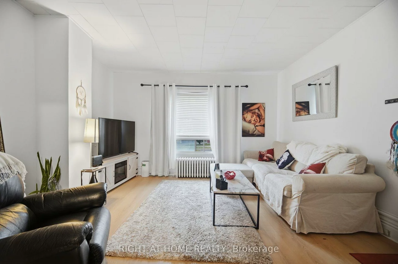 403, Park, Central Newmarket, Newmarket