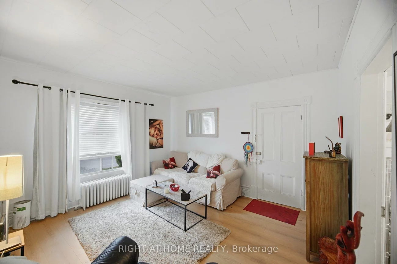 403, Park, Central Newmarket, Newmarket