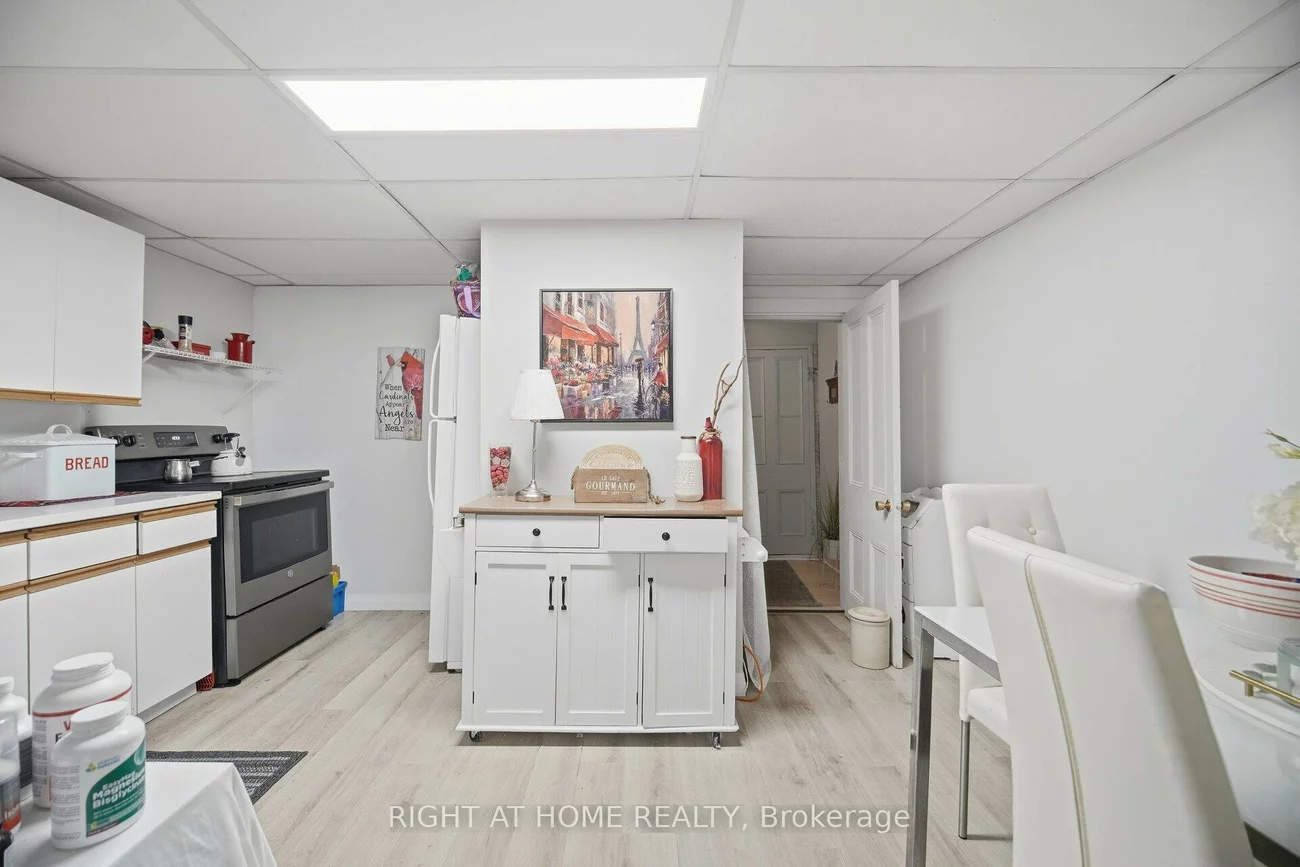 403, Park, Central Newmarket, Newmarket