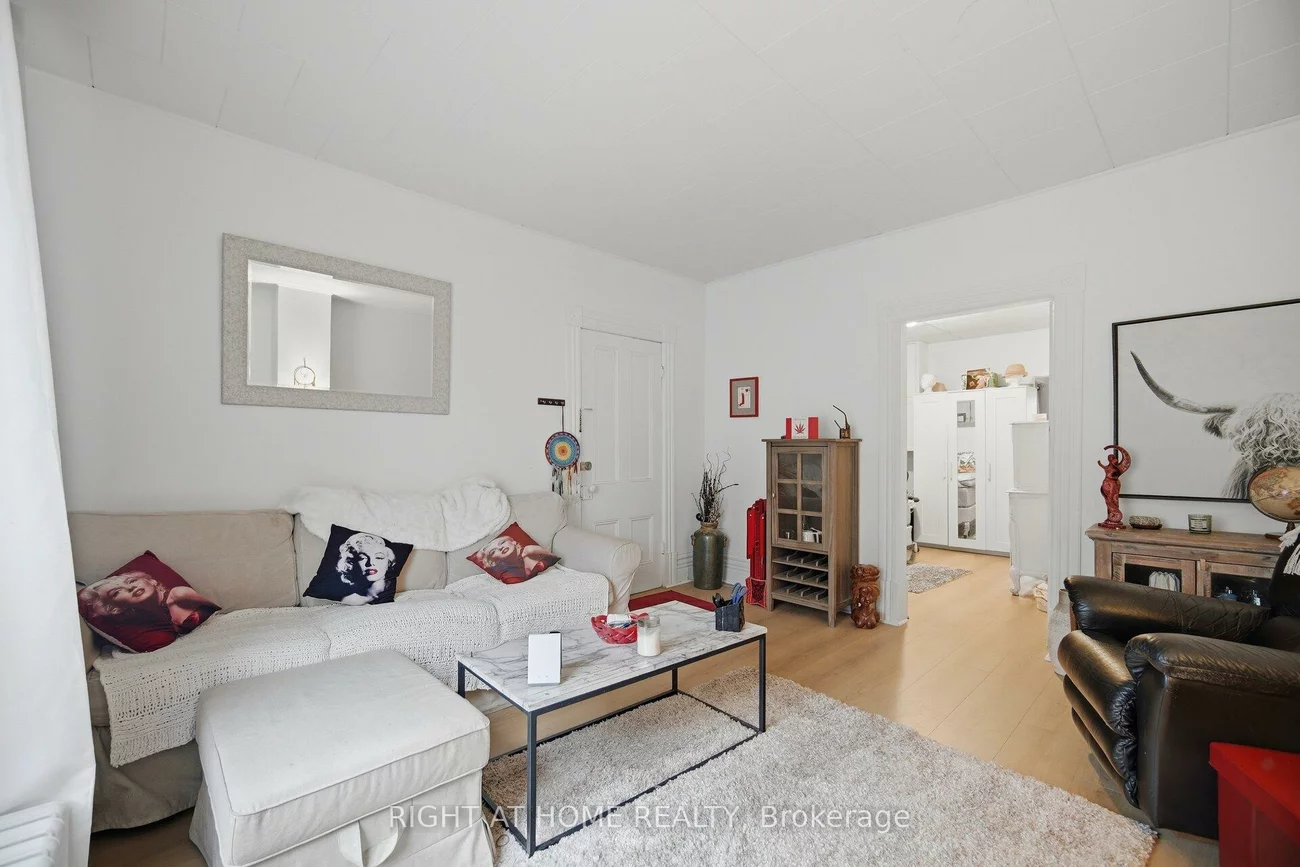 403, Park, Central Newmarket, Newmarket